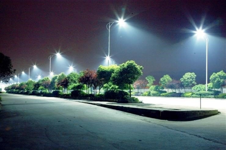 Đèn chiếu sáng trên đường có rất nhiều ưu điểm nổi bật